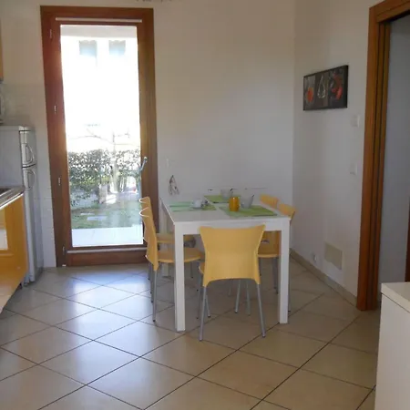 Village Escape With Garden And Fireplace Bibione